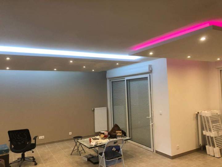 Installation tableau Paris 8